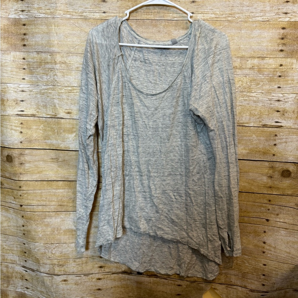 Athleta long sleeve shirt 🛍
